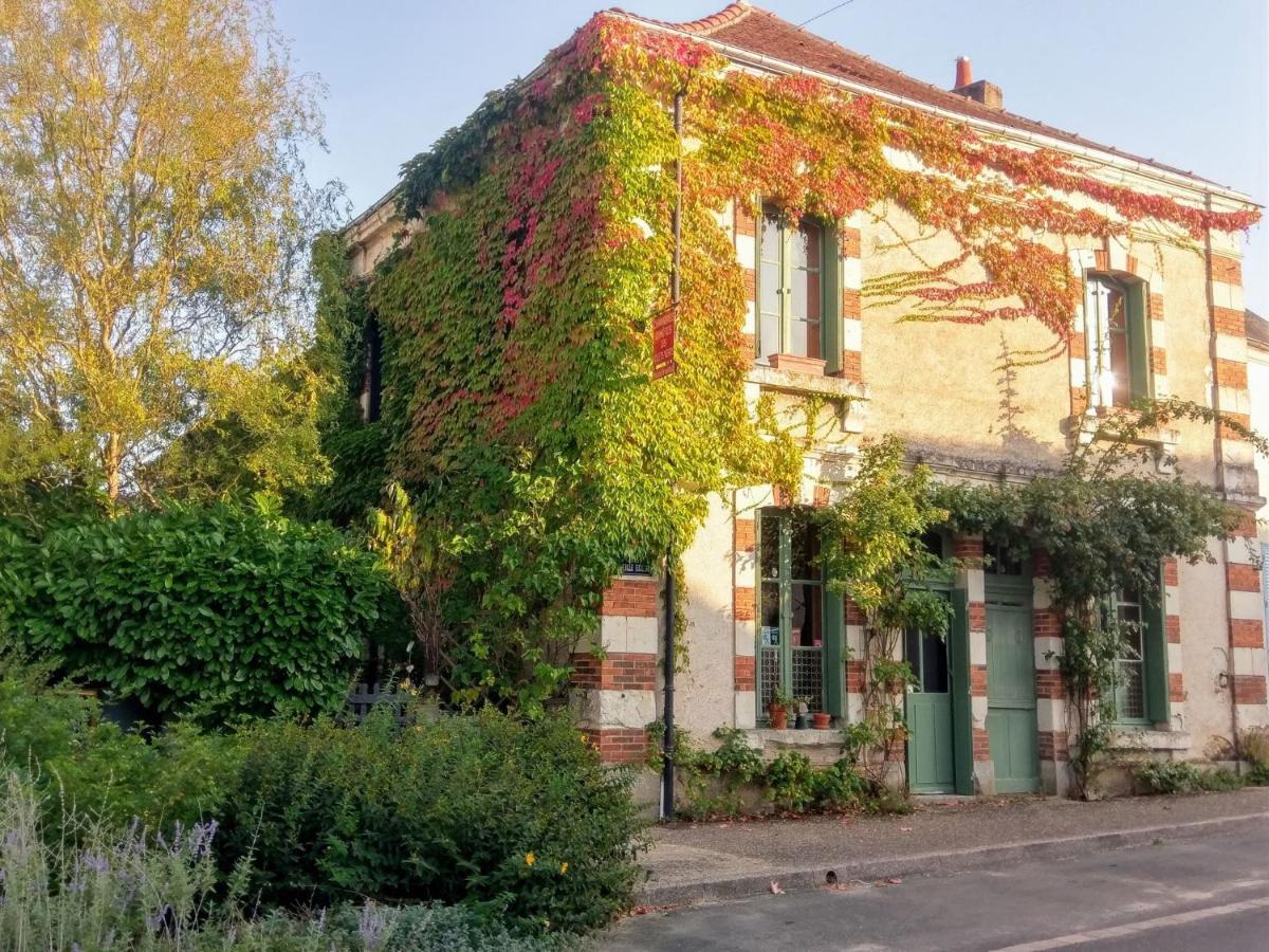 Maison D'Hotes "Les Volets Verts" Et Sa Brocante Ecueille Eksteriør billede