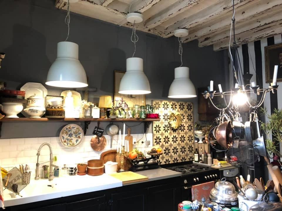 Maison D'Hotes "Les Volets Verts" Et Sa Brocante Ecueille Eksteriør billede