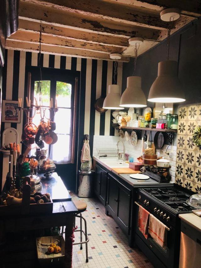 Maison D'Hotes "Les Volets Verts" Et Sa Brocante Ecueille Eksteriør billede